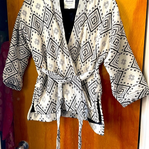 Madewell Jackets & Blazers - Madewell black and white jacquard kimono jacket with tie belt- size small